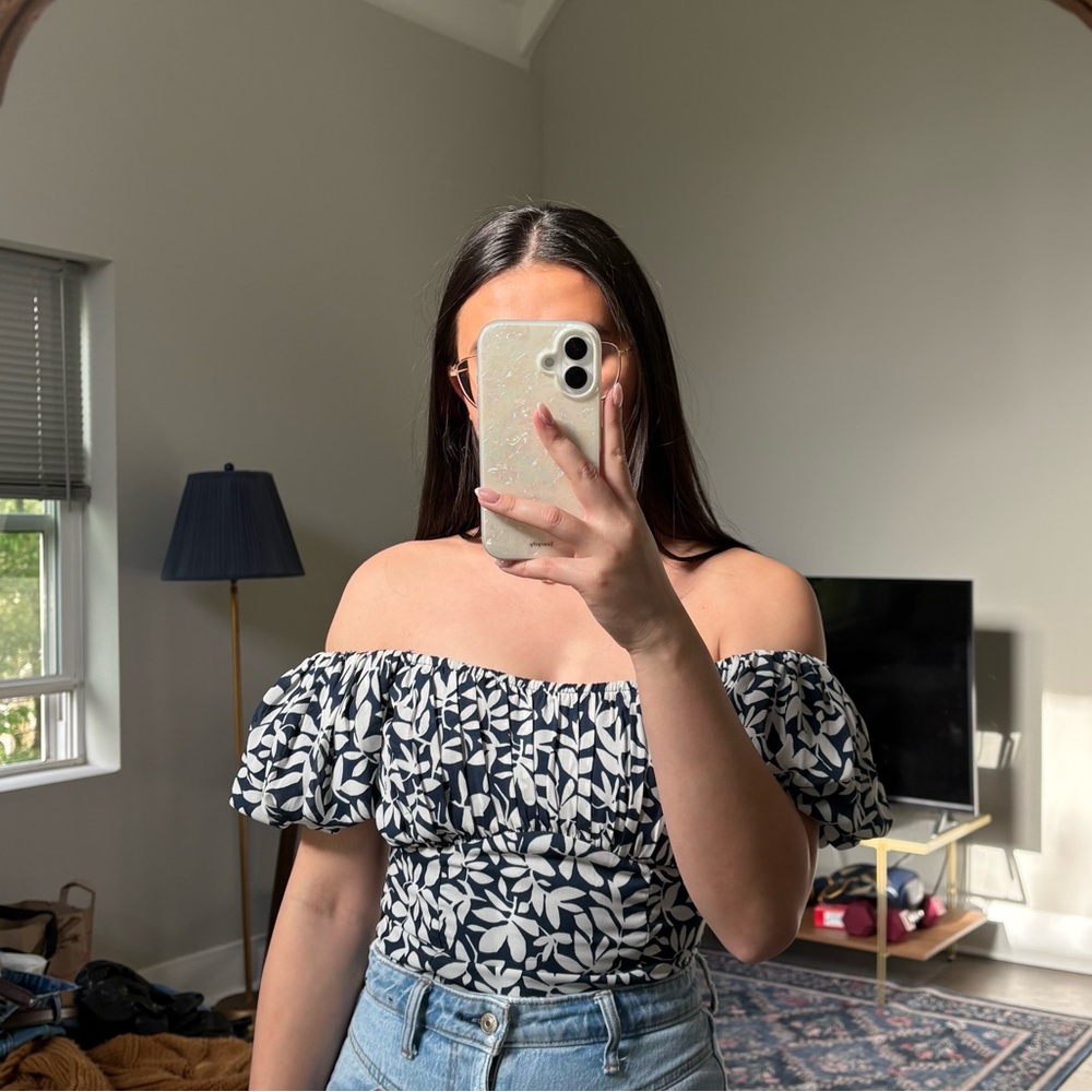 Abercrombie and Fitch Blouse - Picture 4 of 5